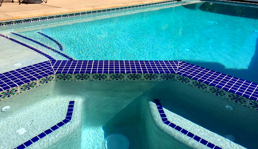 کاشی شیشه ای 